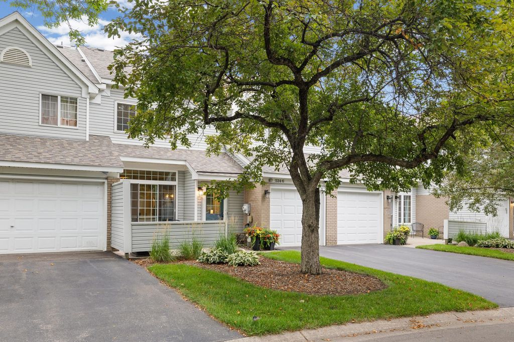 534 Lovell Avenue 6, Roseville, MN 55113 — photo 3