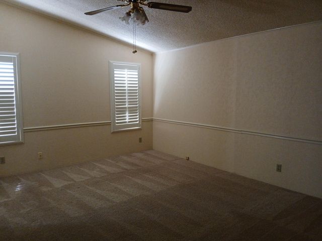 2459 N Oaks Street 127, Tulare, CA 93274