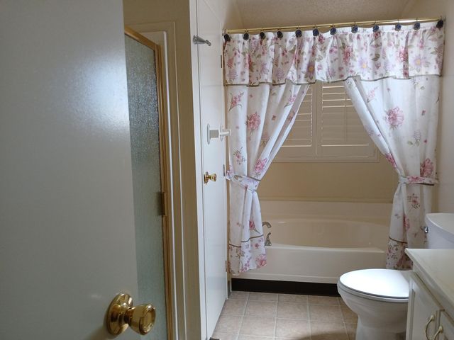 2459 N Oaks Street 127, Tulare, CA 93274