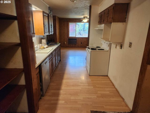 8974 Spirit Lake Hwy, Toutle, WA 98649