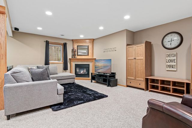 213 3rd Street NW, Saint Michael, MN 55376
