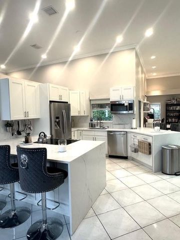 6972 NW 19th Street, Margate, FL 33063