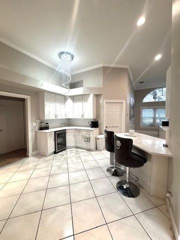 6972 NW 19th Street, Margate, FL 33063