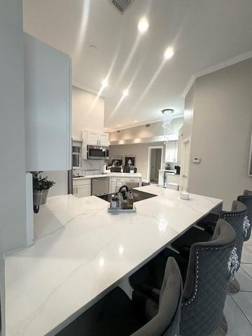 6972 NW 19th Street, Margate, FL 33063