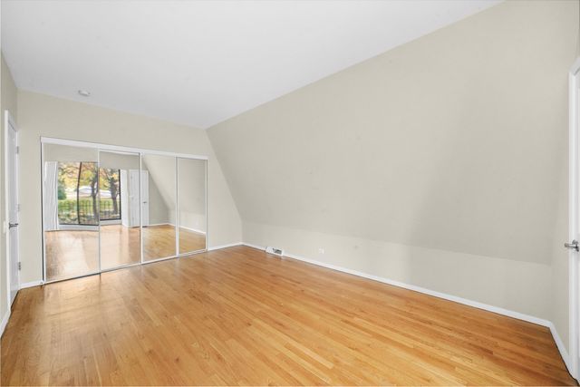 406 Lageschulte Street, Barrington, IL 60010