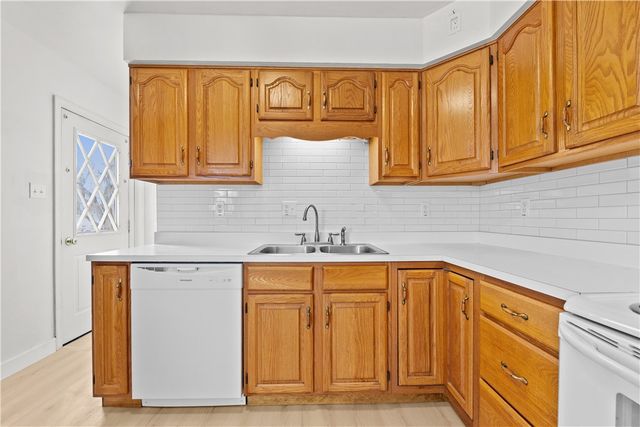 30 Marilou Dr, Penn Twp, PA 15644