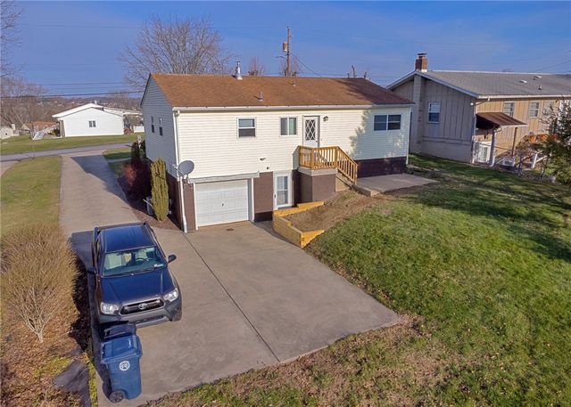 30 Marilou Dr, Penn Twp, PA 15644