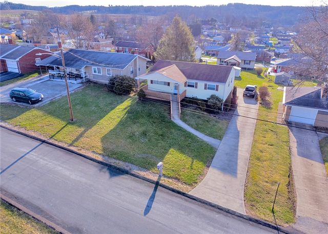 30 Marilou Dr, Penn Twp, PA 15644