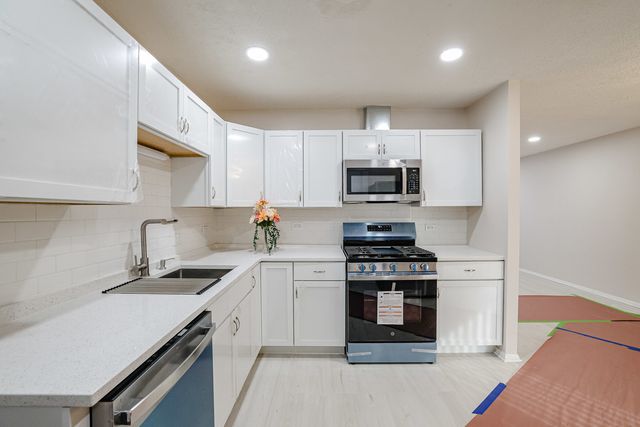 1777 Linden Avenue, Hanover Park, IL 60133