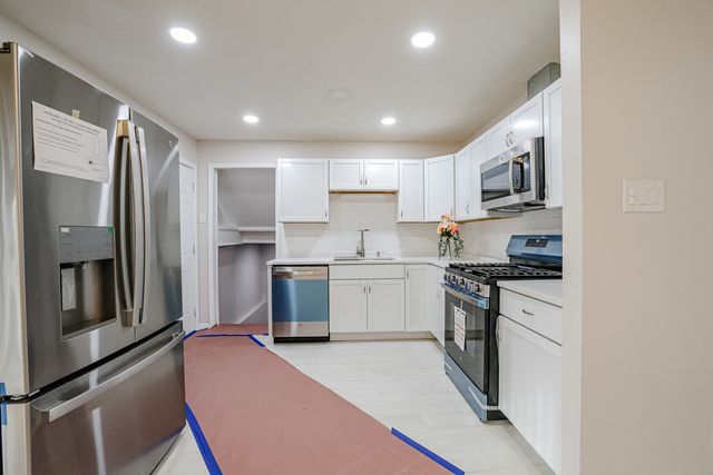 1777 Linden Avenue, Hanover Park, IL 60133