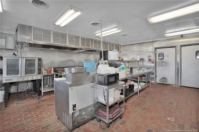 2177 N Roberts Road, Lumberton, NC 28358