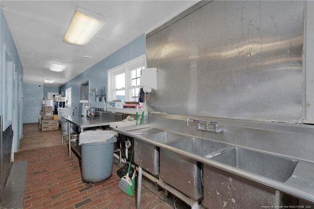 2177 N Roberts Road, Lumberton, NC 28358