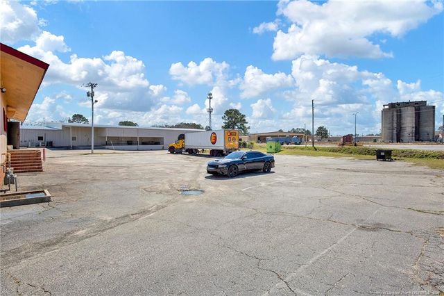 2177 N Roberts Road, Lumberton, NC 28358