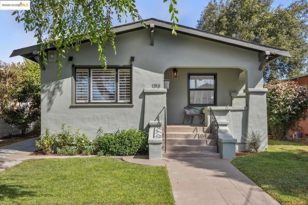 1313 Derby ST, Berkeley, CA 94702
