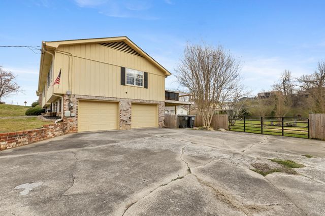 2712 Saint Lawrence Road, Chattanooga, TN 37421