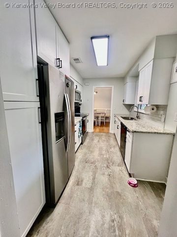 801 Sherwood Road, Charleston, WV 25314