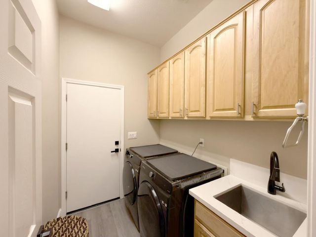 2219 Autumn Moon Way, Turlock, CA 95382