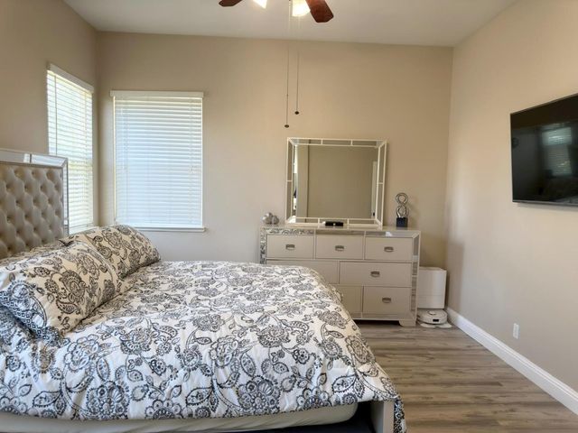 2219 Autumn Moon Way, Turlock, CA 95382