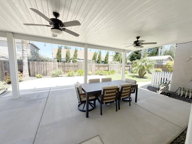 2219 Autumn Moon Way, Turlock, CA 95382
