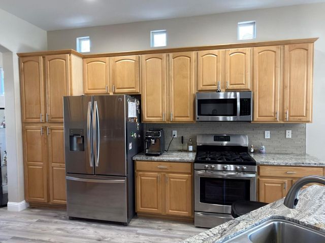2219 Autumn Moon Way, Turlock, CA 95382