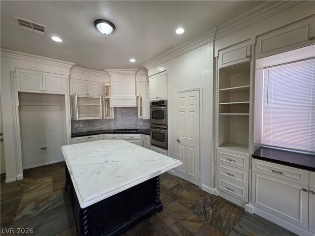 9338 WILDERNESS GLEN Avenue, Las Vegas, NV 89178