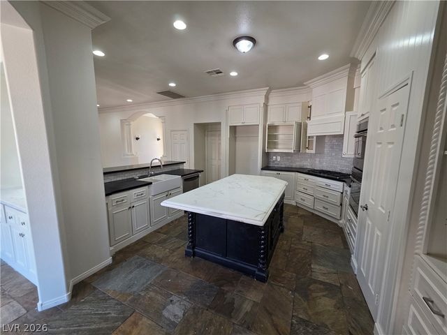 9338 WILDERNESS GLEN Avenue, Las Vegas, NV 89178