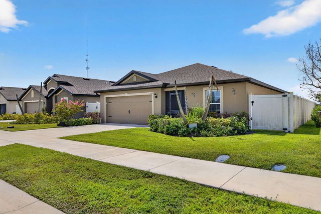 5521 Fantasy Drive, Fort Pierce, FL 34947