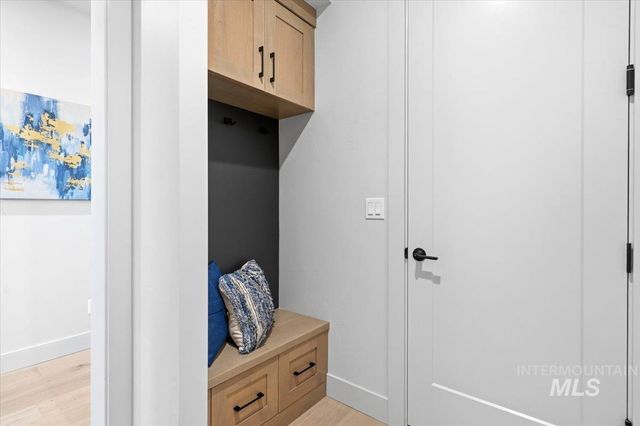 1010 E Crescendo St, Meridian, ID 83642