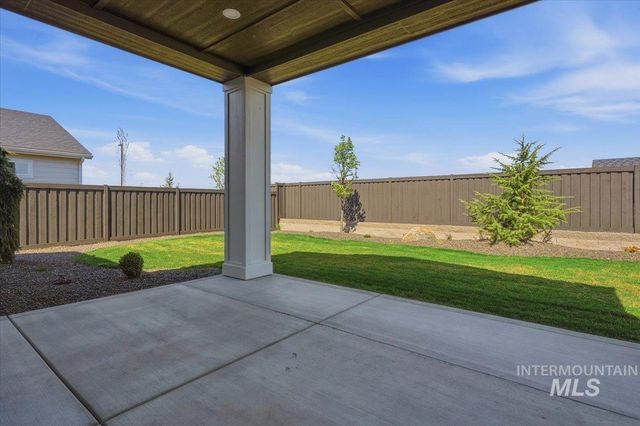 1010 E Crescendo St, Meridian, ID 83642