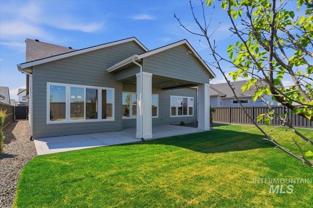 1010 E Crescendo St, Meridian, ID 83642