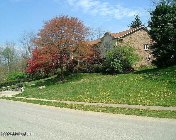 2311 Fallsview Rd, Louisville, KY 40207