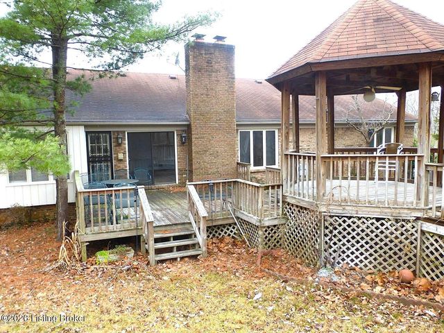 2311 Fallsview Rd, Louisville, KY 40207