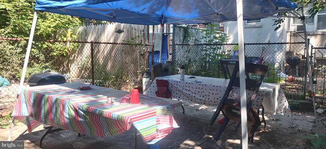 2523 S DEWEY ST, Philadelphia, PA 19142