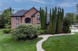 2255 Radcliffe Drive, Troy, MI 48085