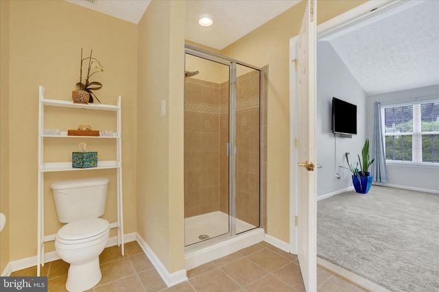 665 CLYDESDALE DR, York, PA 17402