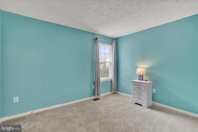 665 CLYDESDALE DR, York, PA 17402