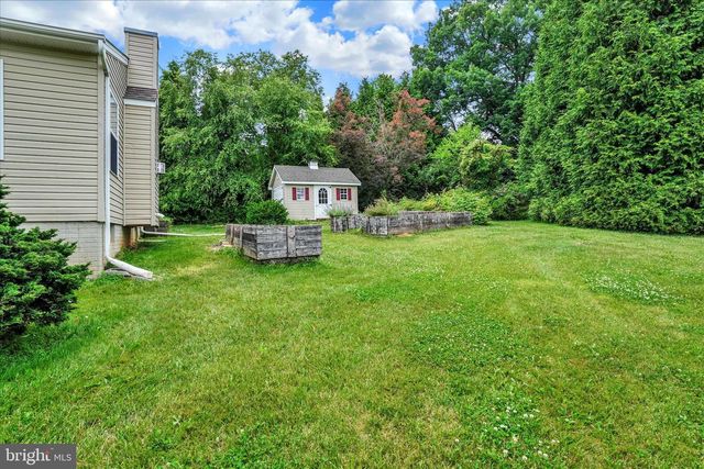 665 CLYDESDALE DR, York, PA 17402