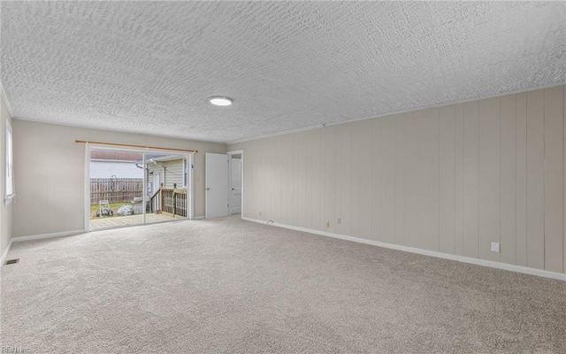 21 Langley AVE, Newport News, VA 23601