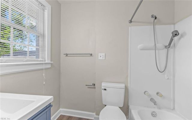 21 Langley AVE, Newport News, VA 23601
