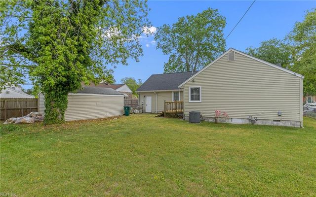 21 Langley AVE, Newport News, VA 23601