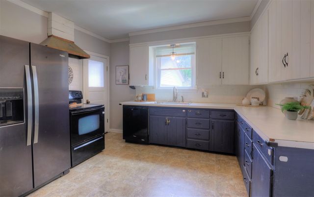 241 Woodward Street, Zeeland, MI 49464