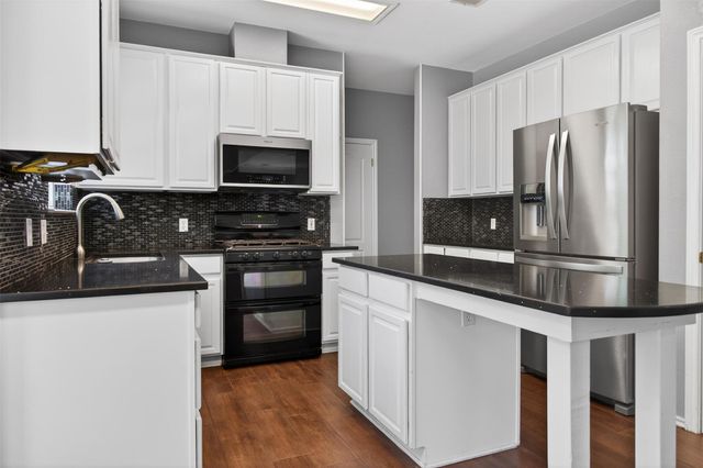 1333 Nightingale DR, Cedar Park, TX 78613