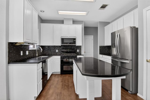 1333 Nightingale DR, Cedar Park, TX 78613