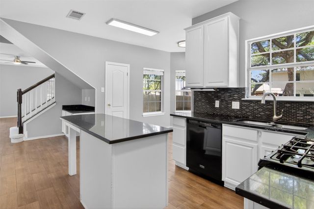 1333 Nightingale DR, Cedar Park, TX 78613