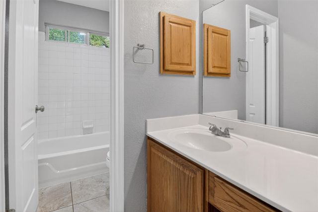 1333 Nightingale DR, Cedar Park, TX 78613