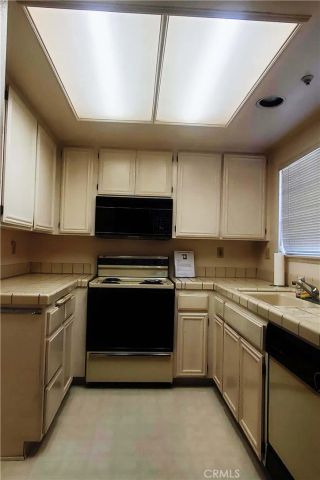 19111 Palo Verde Drive, Apple Valley, CA 92308