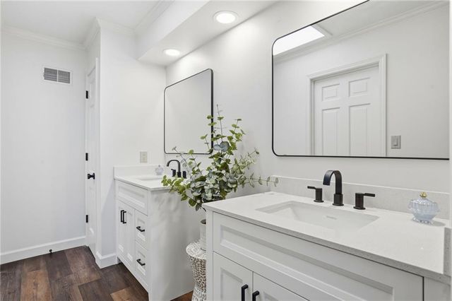 12871 Cambridge Terrace, Leawood, KS 66209
