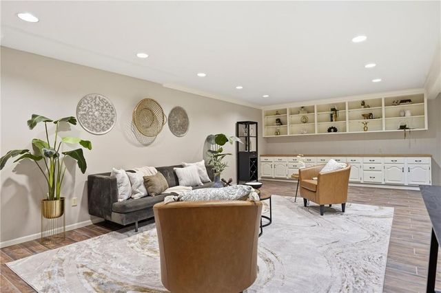 12871 Cambridge Terrace, Leawood, KS 66209
