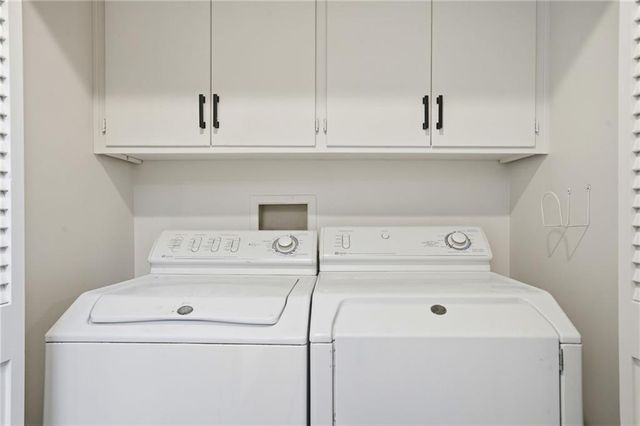 12871 Cambridge Terrace, Leawood, KS 66209