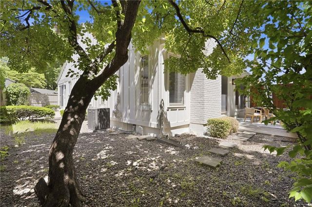 12871 Cambridge Terrace, Leawood, KS 66209